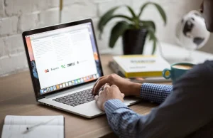 How to Write Effective Email Copy Without Overdoing Self-Promotion How to Write Effective Email Copy Without Overdoing Self-Promotion
