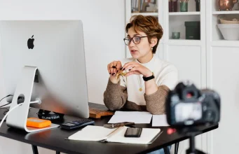Die Nutzung Künstlicher Intelligenz zur Personalisierung von Lernerfahrungen Die Nutzung Künstlicher Intelligenz zur Personalisierung von Lernerfahrungen