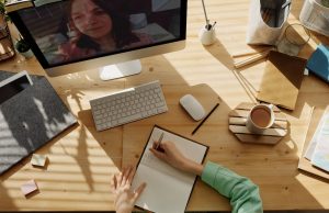 Künstliche Intelligenz (KI)-gestützte Bildung: Neue Möglichkeiten erschließen Künstliche Intelligenz (KI)-gestützte Bildung: Neue Möglichkeiten erschließen